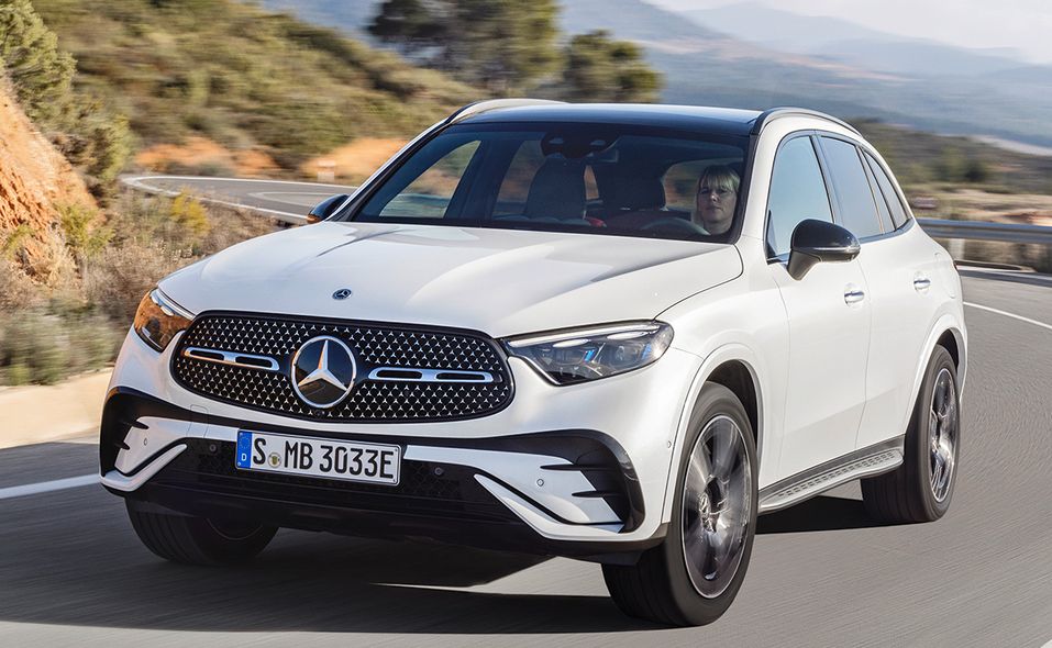 MercedesBenz GLC adds room, offroad tech for 2023 Automotive News